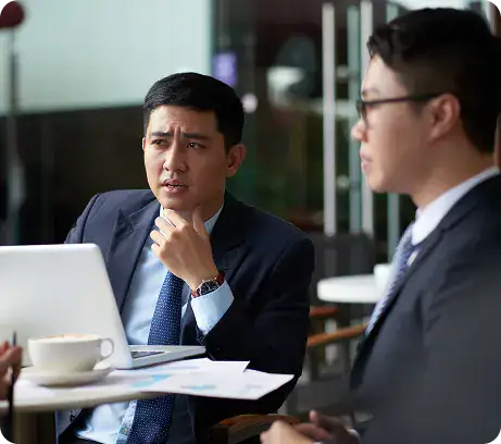 Business Meeting at i3solutions Office | i3solutions Business leaders reviewing enterprise systems challenges related to integration and data management