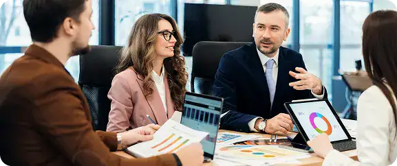 Business Meeting for Governance & Compliance | i3solutions Enterprise leadership team assessing governance gaps and risk across platforms during an initial engagement